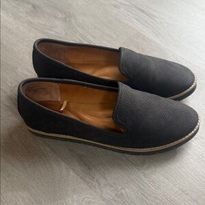 Cliffs by WHITE MOUNTAIN Black Textured Flats
